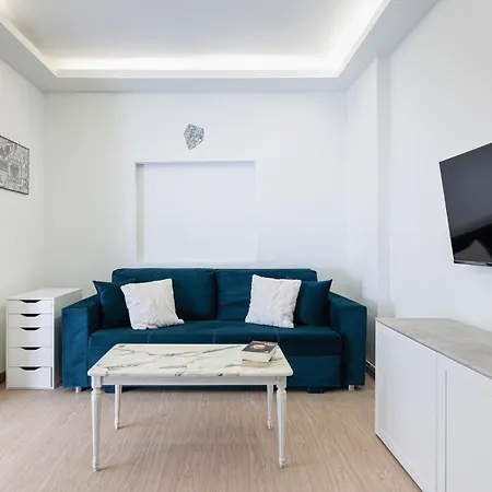 F & B Collection - Flat For 4