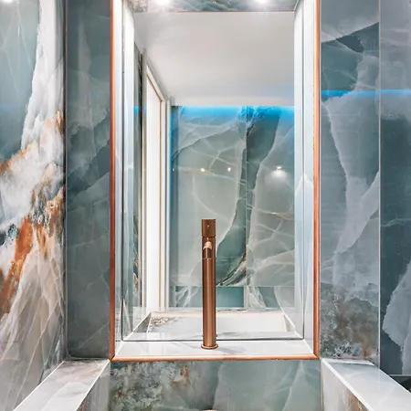 F & B Collection - Flat For 4