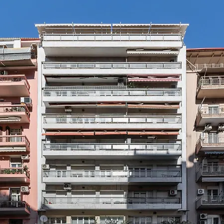 F & B Collection - Flat For 4