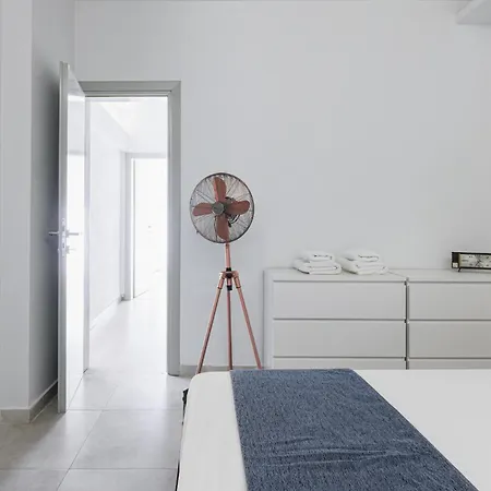 F & B Collection - Flat For 4