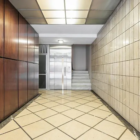 F & B Collection - Flat For 4 *